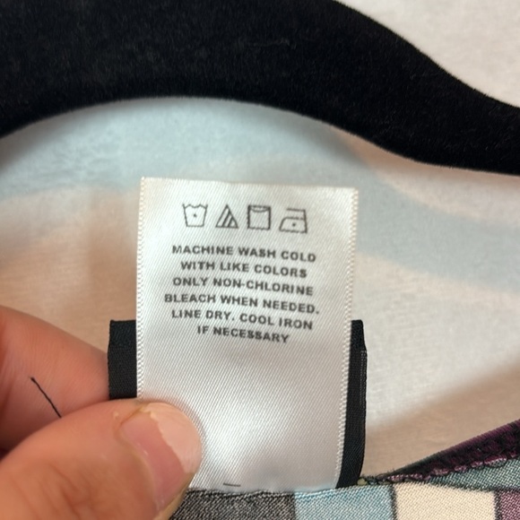 Torrid Women's Y2K Retro plunge v-neck colorful geometric tie waist sz 2 office - Picture 8 of 14